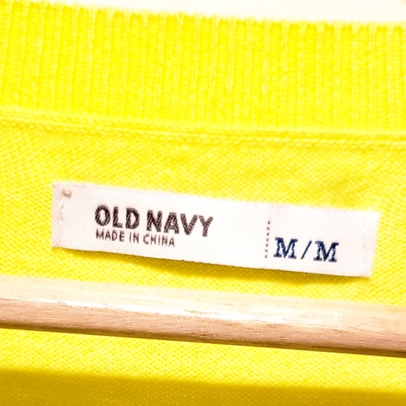 Old Navy Bright Yellow Sweater - Size M 💛 - Picture 6 of 7